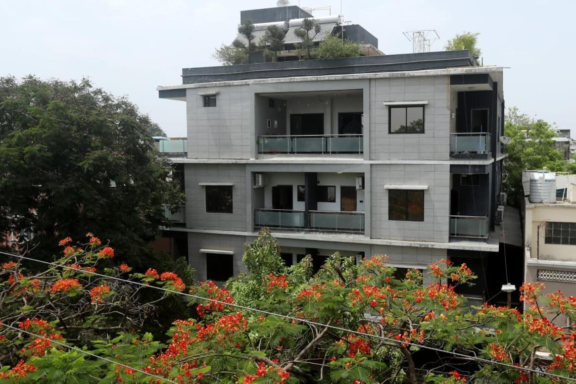 Stay10 Luxury Service Apartment Indore Zewnętrze zdjęcie