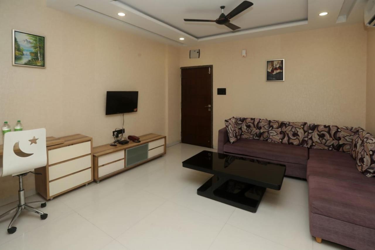 Stay10 Luxury Service Apartment Indore Zewnętrze zdjęcie
