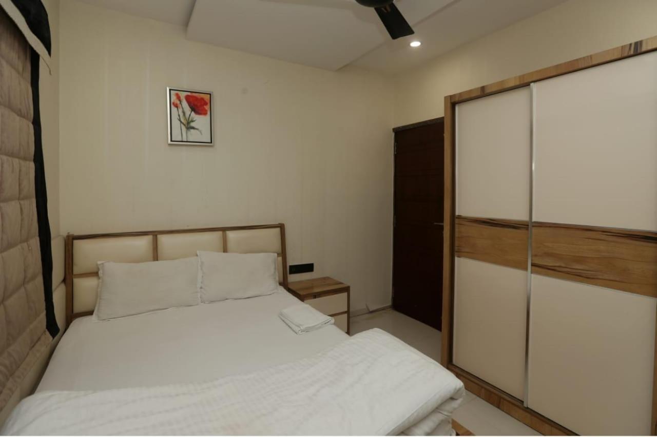 Stay10 Luxury Service Apartment Indore Zewnętrze zdjęcie