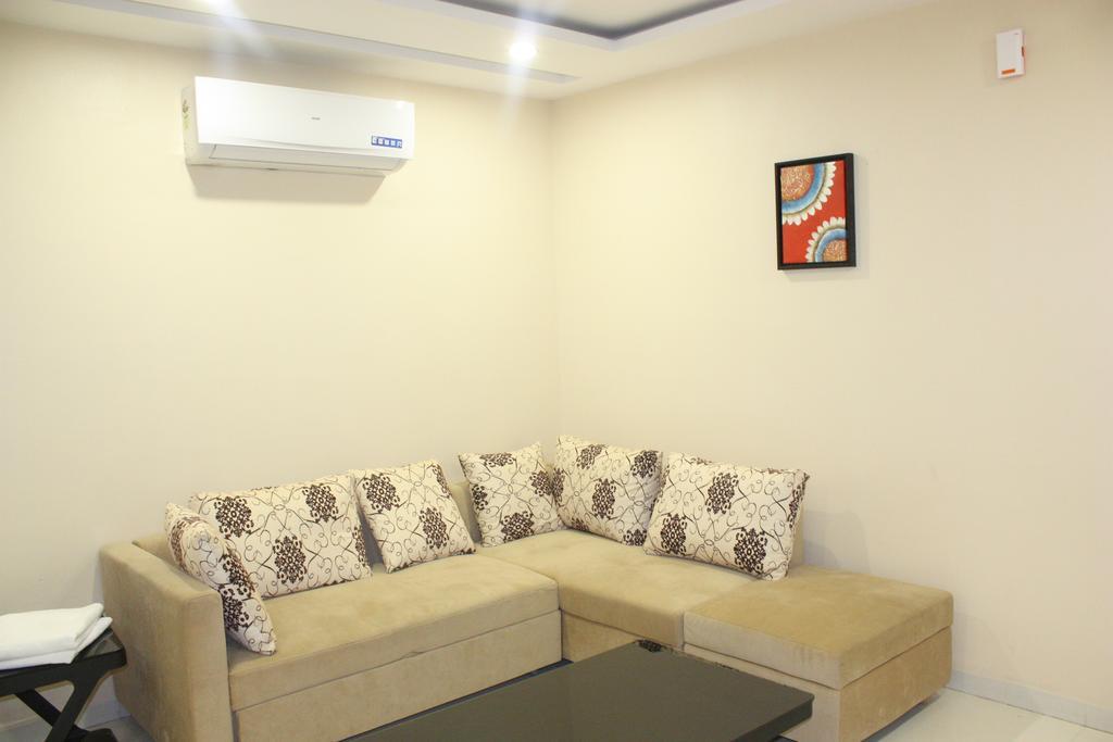 Stay10 Luxury Service Apartment Indore Zewnętrze zdjęcie